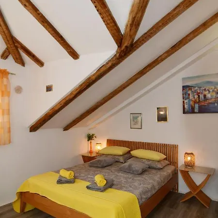 Apartment Rosi *