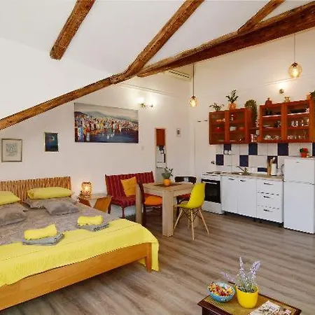 Apartment Rosi *